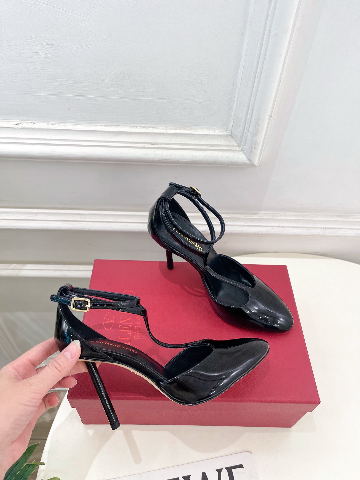 Ferragamo-T-Strap-Black-Leather-Pumps-Shoes-90MM-35To41